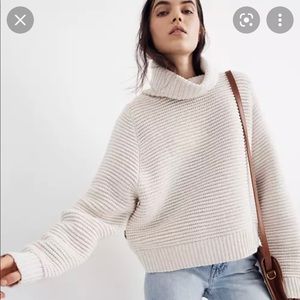 Madewell side button turtle neck sweater in size small